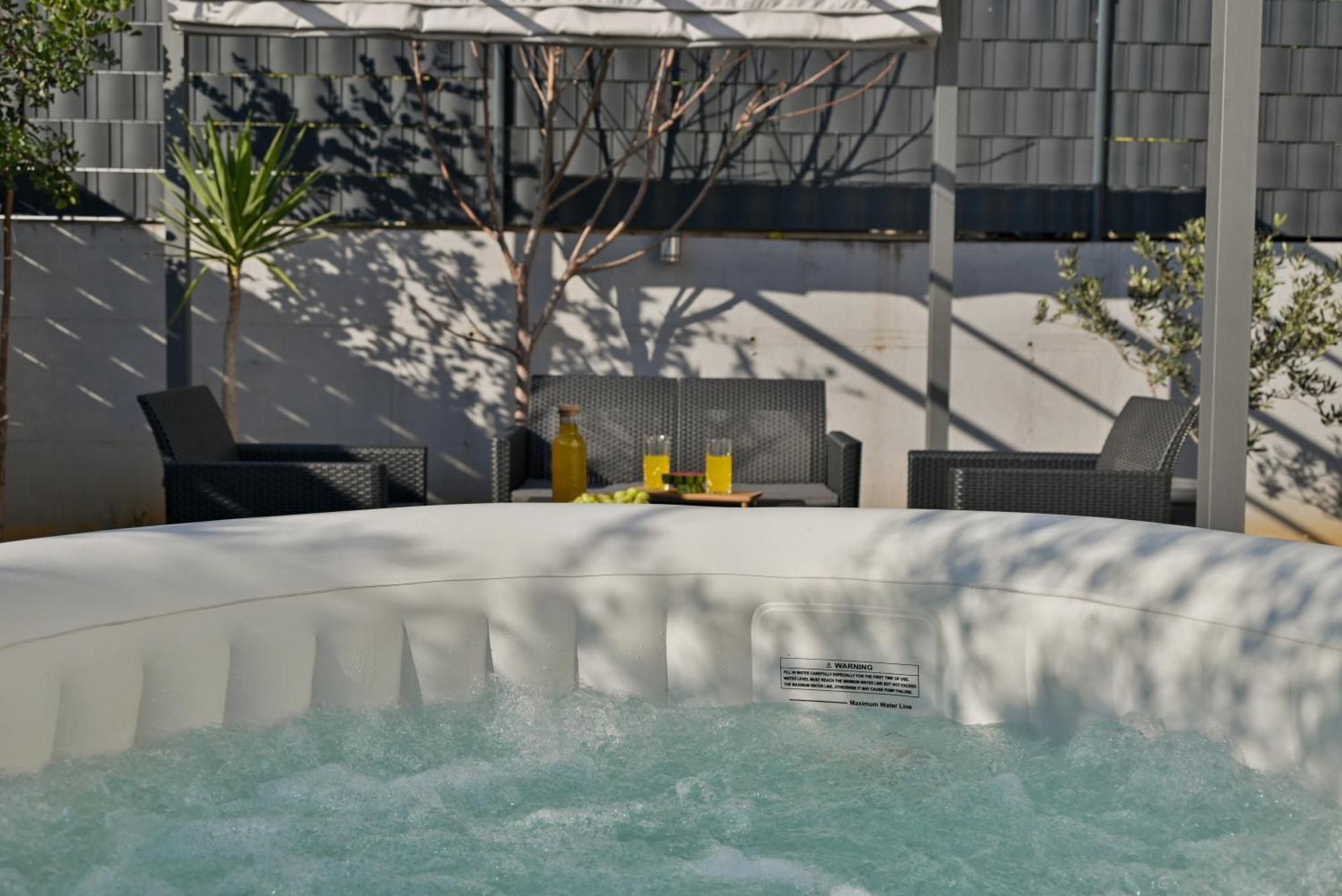 Luxury Apartment With Garden Jacuzzi And Wellness Trogir Exterior photo